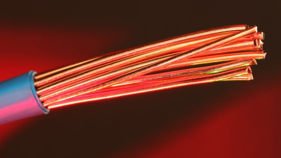 Cable eléctrico especializado con cubierta protectora