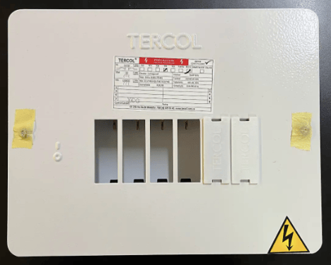 Tablero 3C 75A monofásico caja galvanizada con tapa